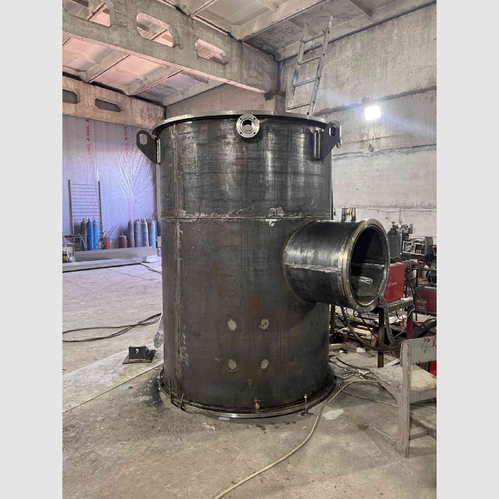 Изготовить и поставить камеру вакуумную «УЛВАК-90»