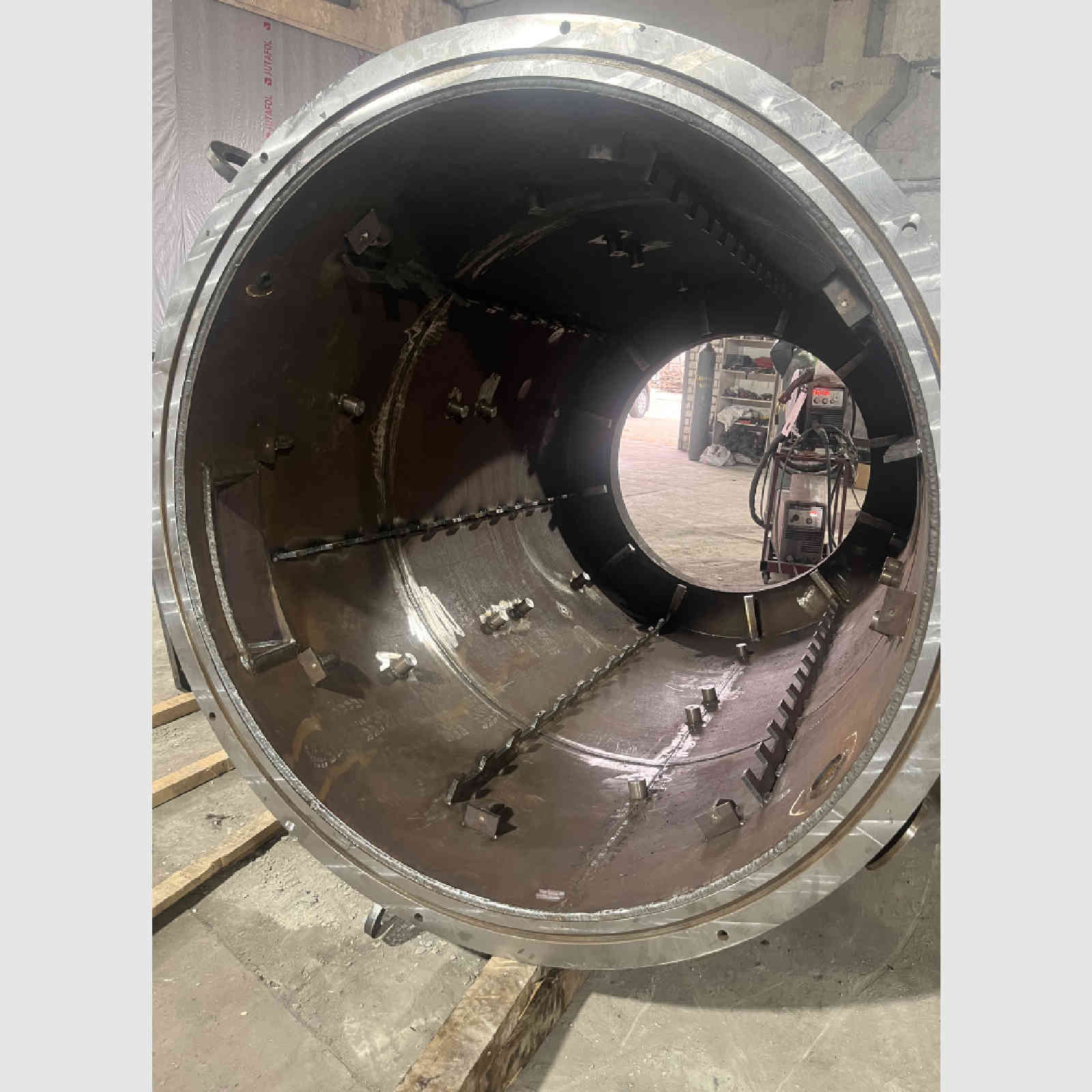 Изготовить и поставить камеру вакуумную «УЛВАК-90»